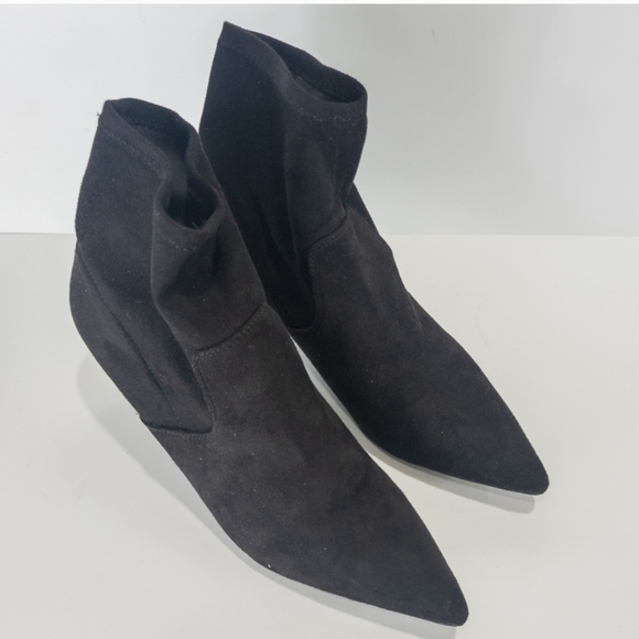 Alfani Bambey Faux Suede Ankle Boots Black - Picture 4 of 6